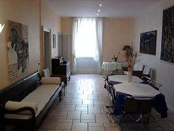 Al Viale Papa Giovanni بيرغامو