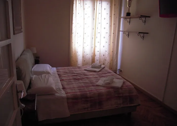 Al Viale Papa Giovanni 3*